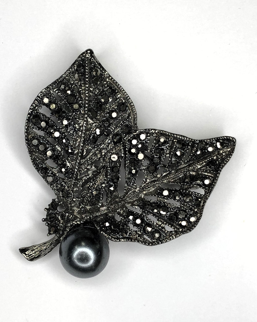 Marcasite leaves with black pearl brooch at erika