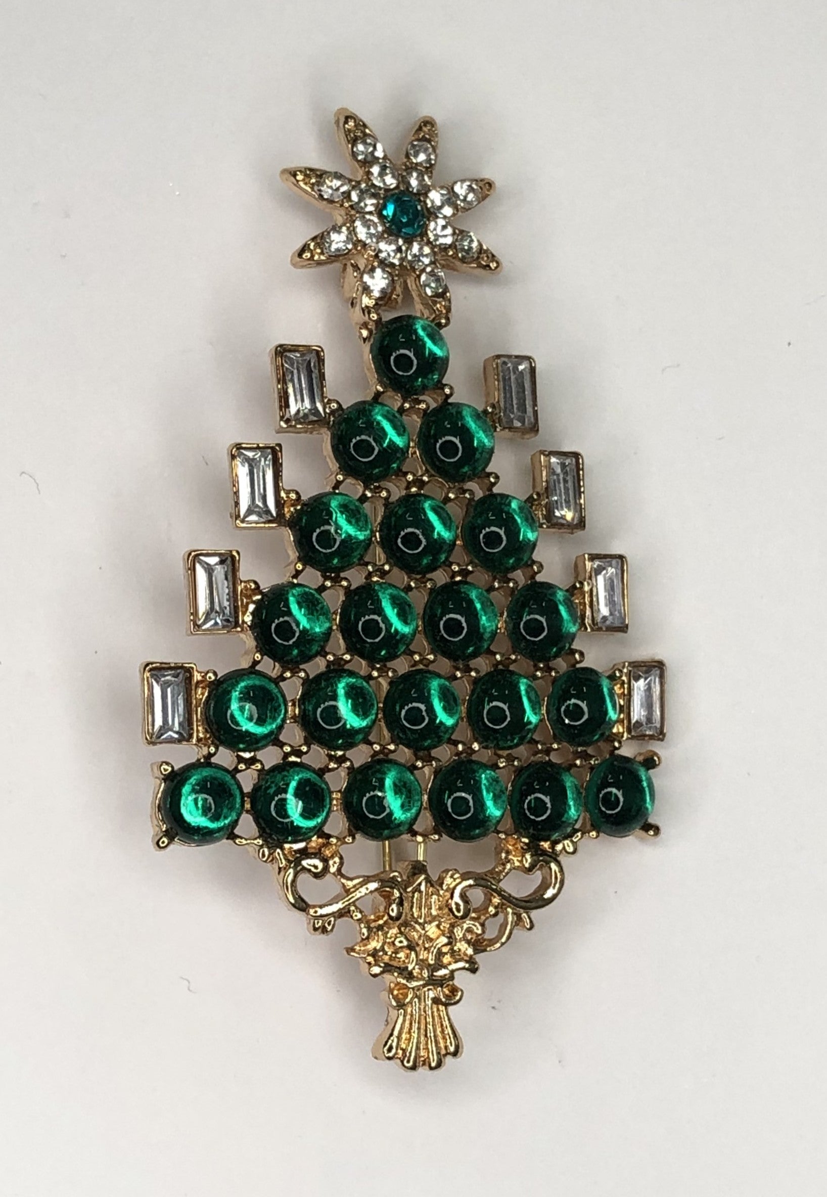 Big green Christmas tree brooch at erika