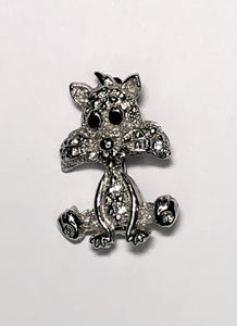 Sitting silver diamante cat brooch at erika