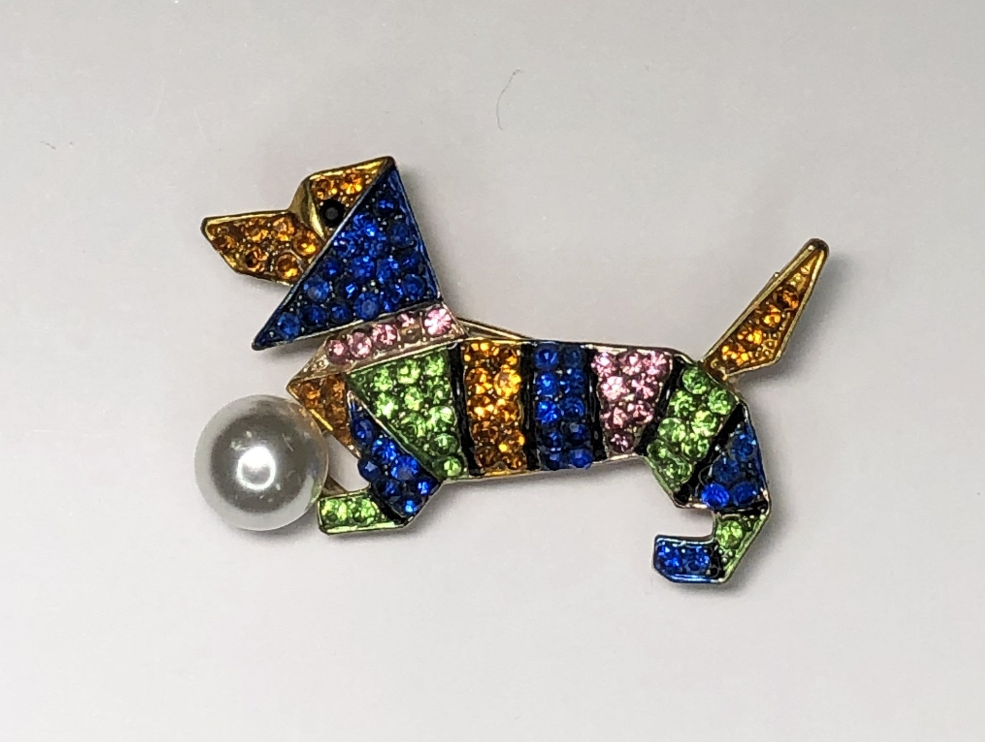 Dog Brooch (B187)