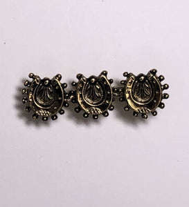 Gold lucky horse shoes brooch at erika